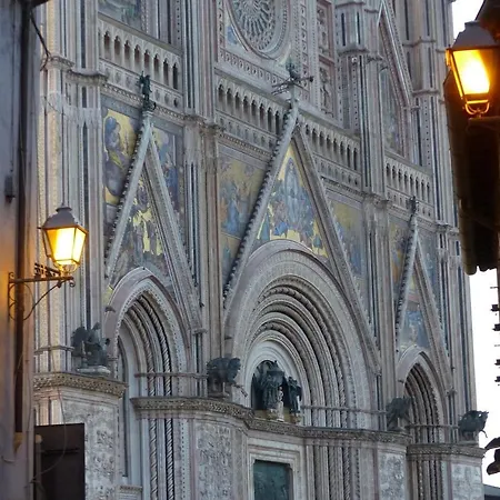 Via F.lli Cairoli 3 Collazzone